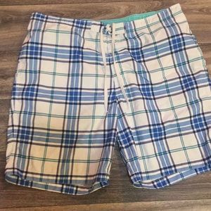 Checkered swim trunks with inner lining